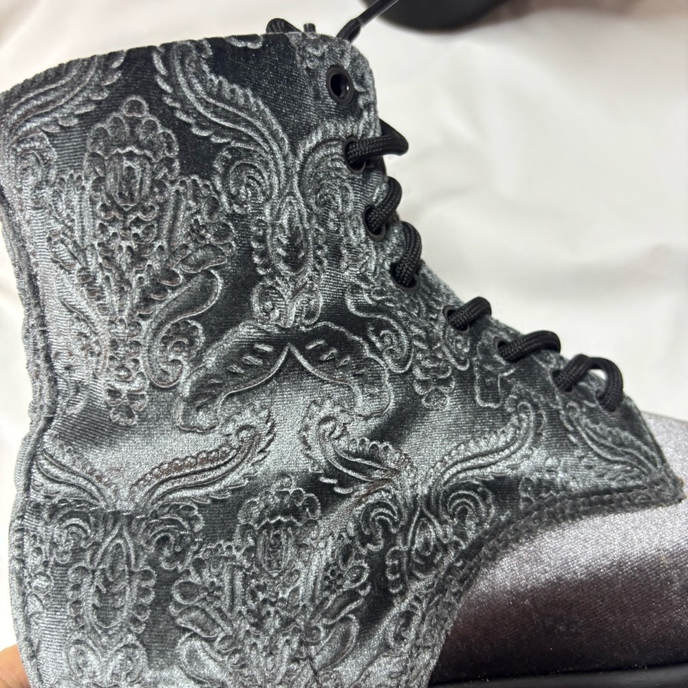 Dr Martens Brocade Velvet Lace Up Combat Boots Grey Silver Paisley Women's 8 - Picture 6 of 10